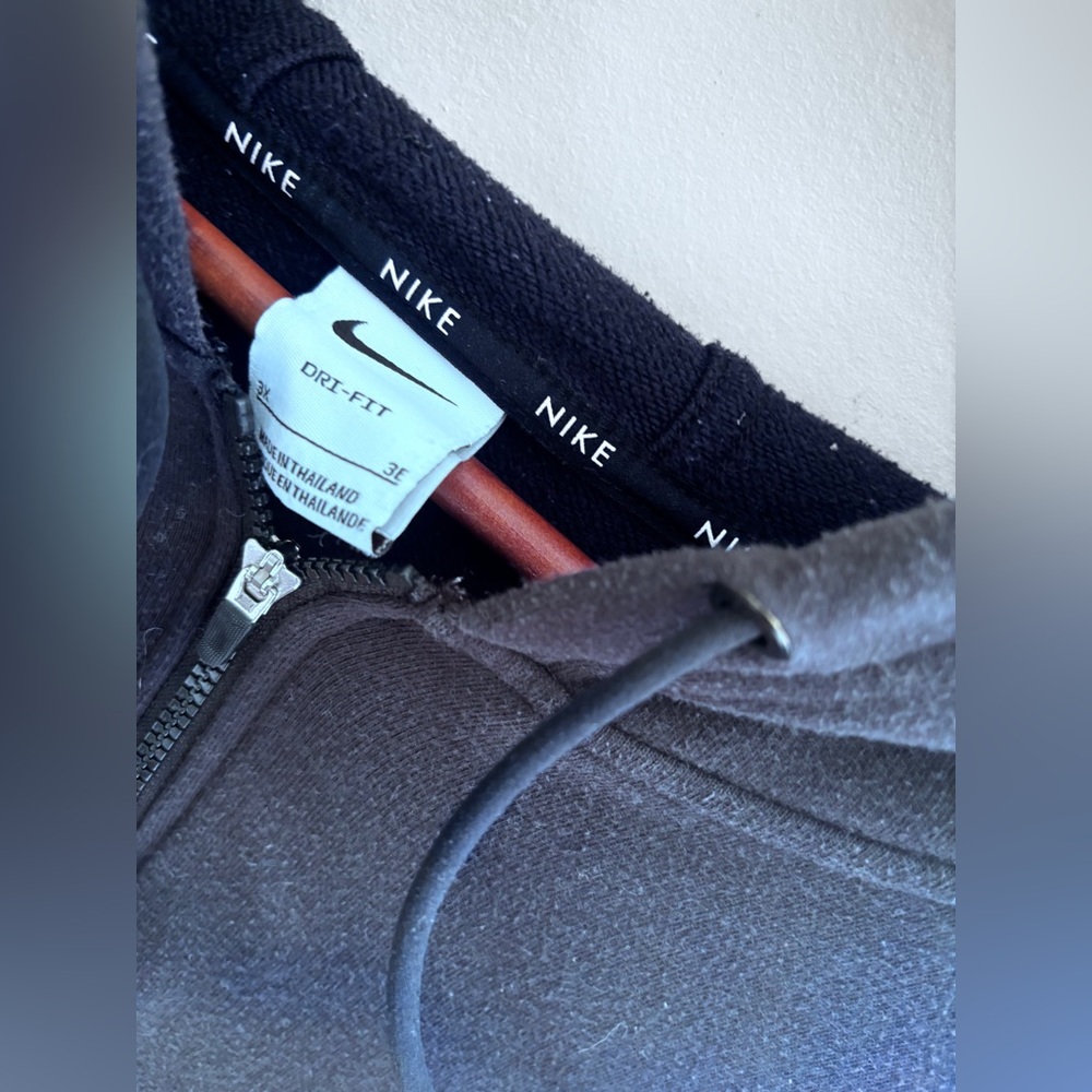 Women's Dri-FIT Swoosh Full Zip Hoodie Black Size: 3x - Picture 3 of 3